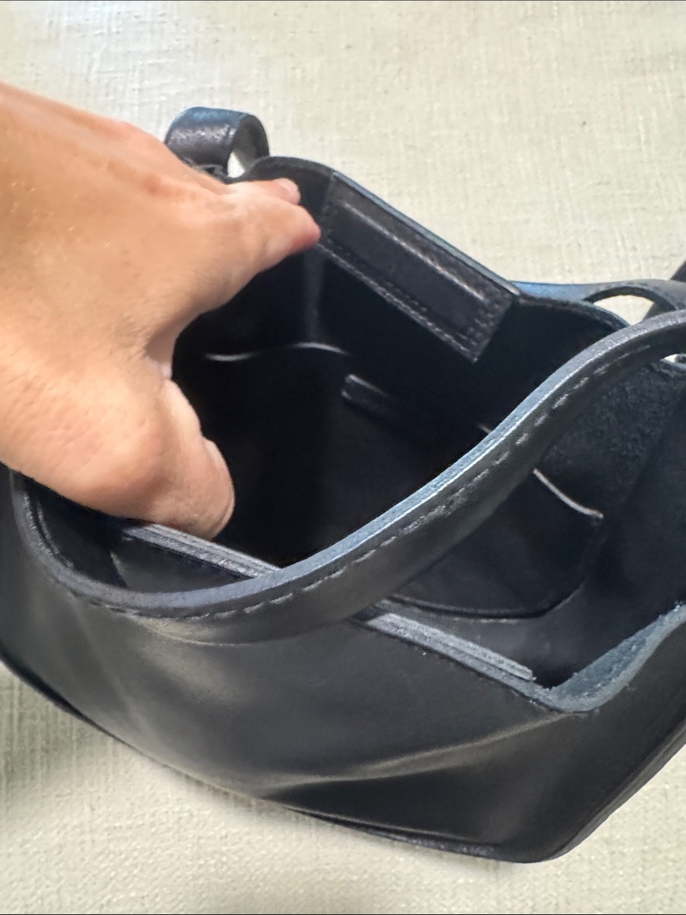 Madewell Black Leather Shoulder Bag - Picture 4 of 12